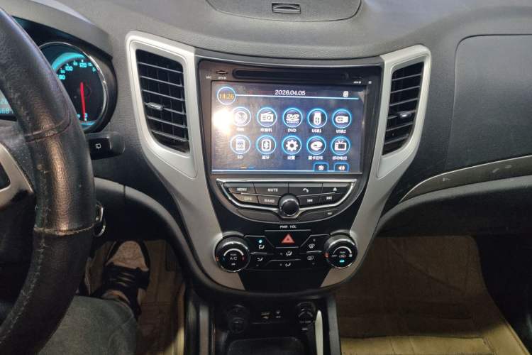 Used CHANGAN CS35 2014 1.6L Manual Luxury Model China IV Standard