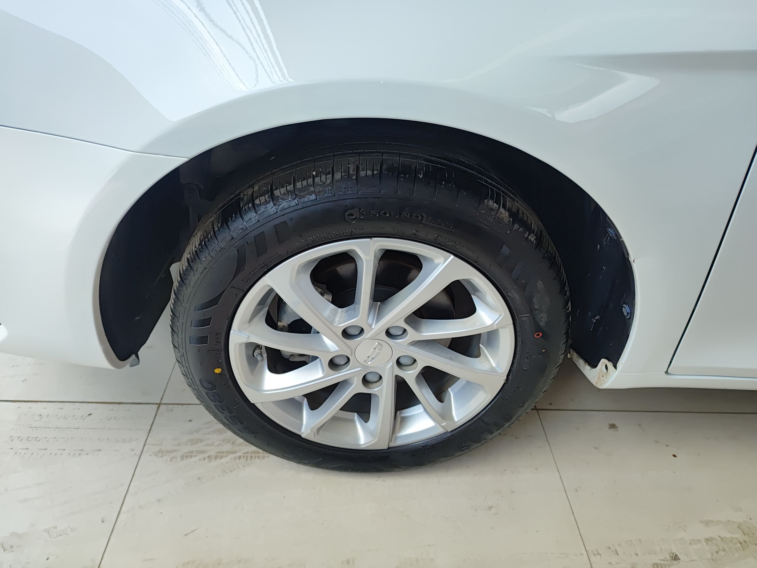 Geely Auto Emgrand 2021 UP 1.5L CVT Luxury Model — снимка 10