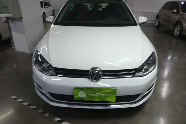 Used Volkswagen Golf 2015 1.4TSI Automatic Luxury Model Front