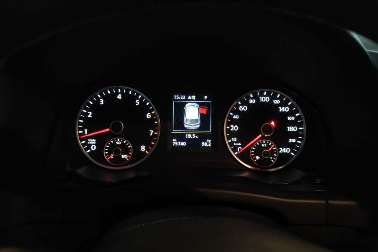 Used Volkswagen Tiguan 2016 300TSI Automatic Two-Wheel Drive Luxury Edition Instrument Cluster