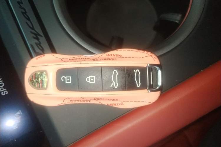 Used Porsche Taycan 2022-Year Updated Taycan