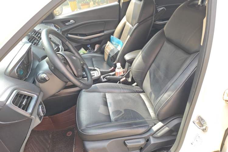 Used Ford Escort 2015 1.5L Automatic Fashion Model