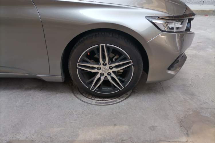 Used Honda Accord 2022 260TURBO Phantom Night · Prestige Edition Right Front Wheel Hub