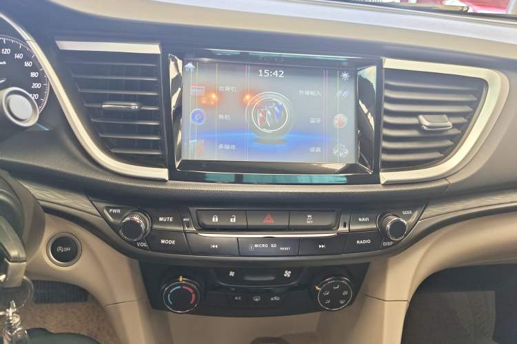 Used Buick GT 2017 15N Automatic Elite Version Audio And AC Panel