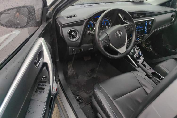 Used Toyota Corolla 2017 Revised Dual-Engine 1.8L E-CVT Elite Edition Driver Seat