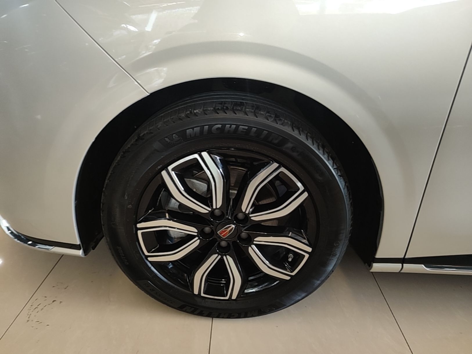 Hongqi HQ9 2023 2.0T Smart Connect Flagship Edition - Chinese Trim Xiang — снимка 10