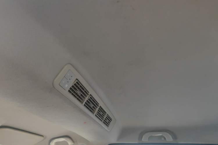 Used Foton Jiatu ix7 2016 1.5L ZhiZun Model Headliner