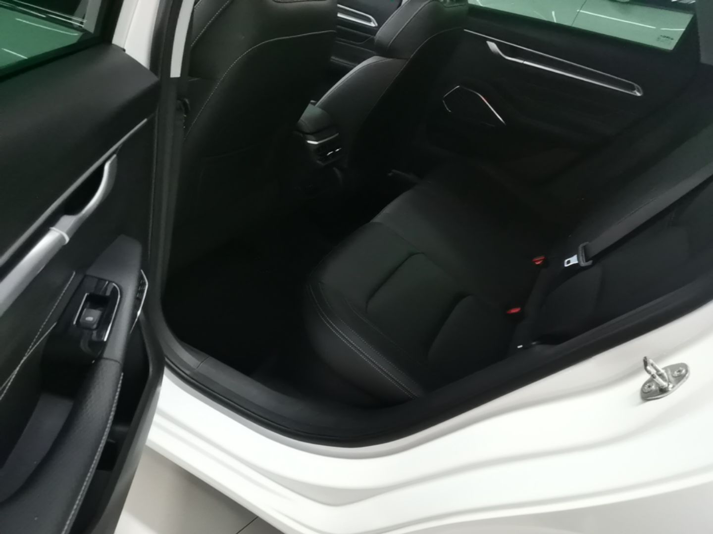 Geely Auto Emgrand 2022 4th Generation 1.5L CVT Luxury Model - Premium — снимка 20