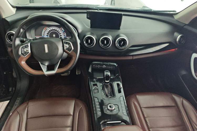 Used Wey VV7 2017 2.0T Flagship Model Center Console