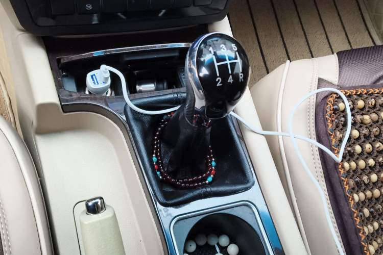 Used Geely Auto EC8 2015 2.0L Manual Elite Edition