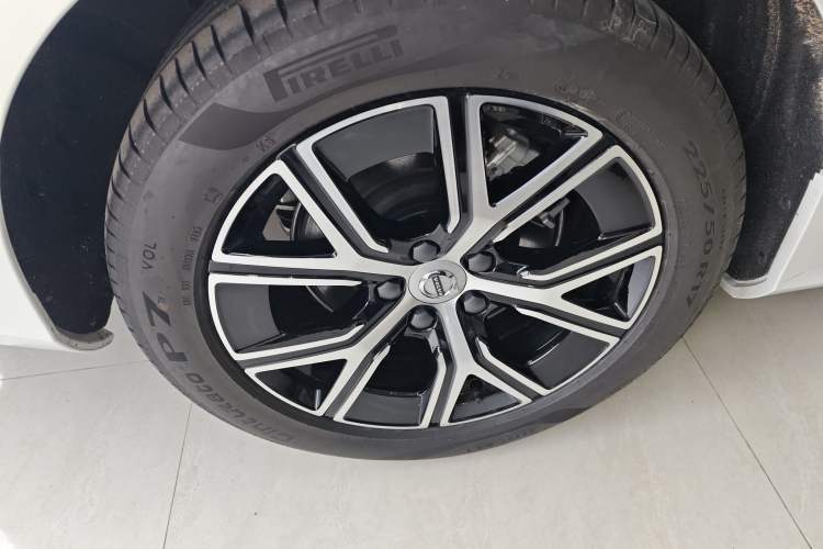 Used Volvo S60 2025 B4 Zhiyi Luxury Edition