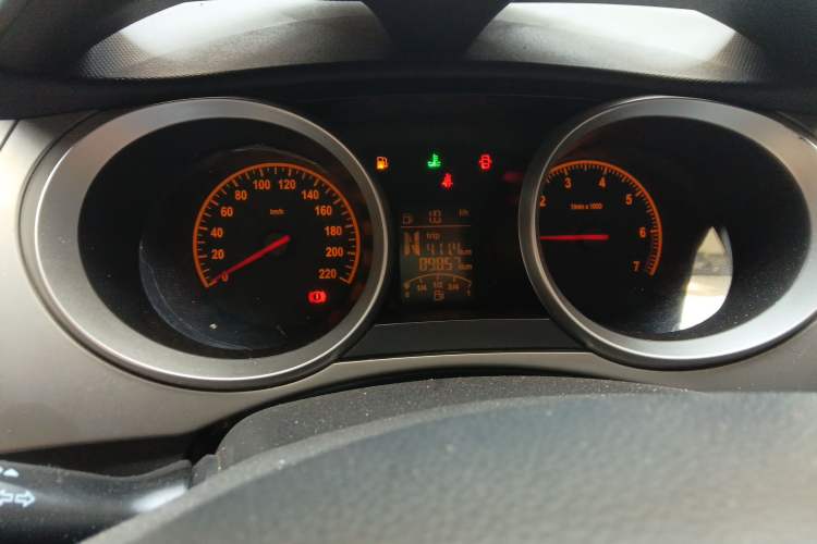 Used Brilliance H230 2012 1.5L AMT Elite Version