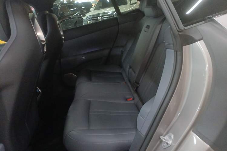 Used Xiaomi Auto YU7 2025 Ultra-Long Range All-Wheel Drive Pro Version
