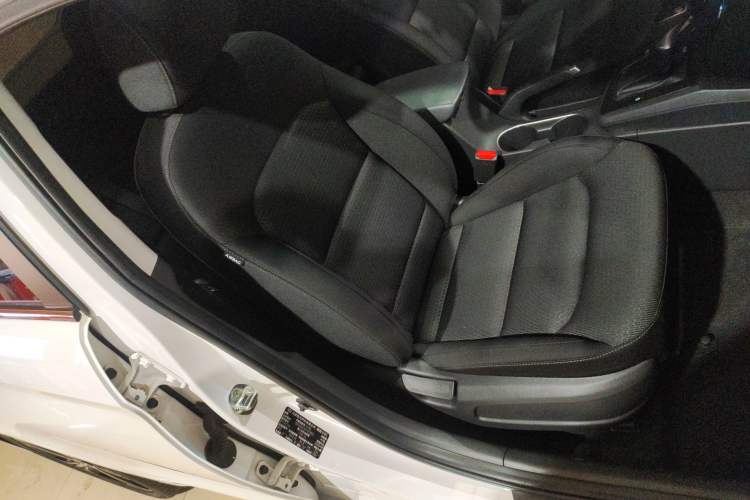 Used Hyundai Elantra (6th Generation / Lingdong) 2018 1.4T Dual-Clutch Xuan Dong · Dynamic Edition