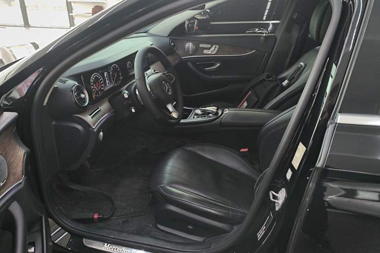 Used Mercedes-Benz E-Class 2017 E 320 L 4MATIC Left Front Seat