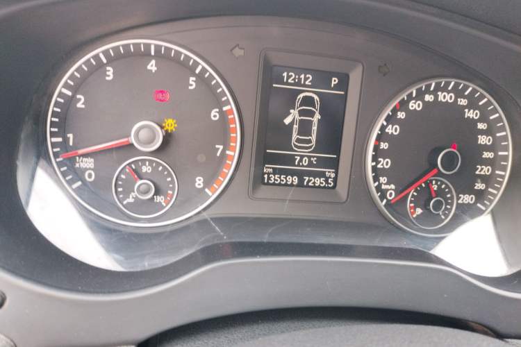 Used Volkswagen Sagitar 2012 1.4TSI Automatic Luxury Edition