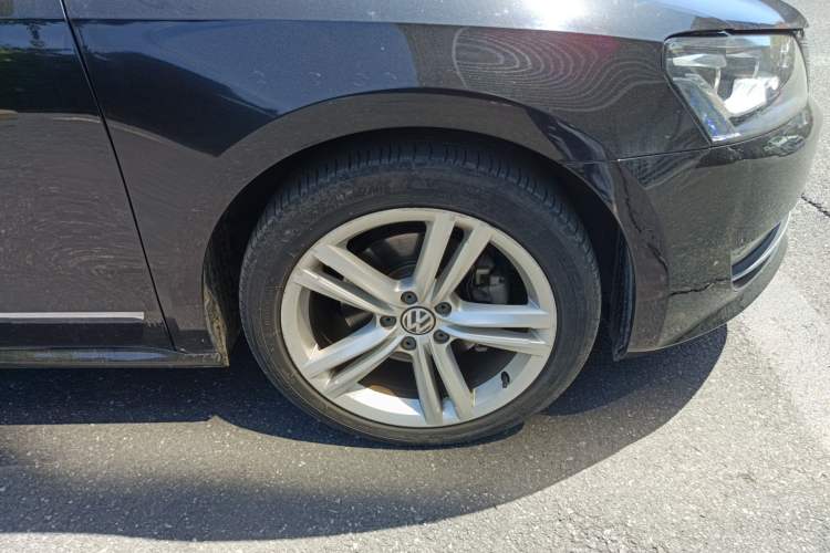 Used Volkswagen Passat 2013 2.0 TSI DSG Ultimate Edition Right Front Wheel Hub