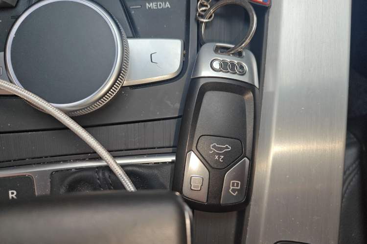 Used Audi A4L 2019 40 TFSI Fashion Edition China VI Emission Standard