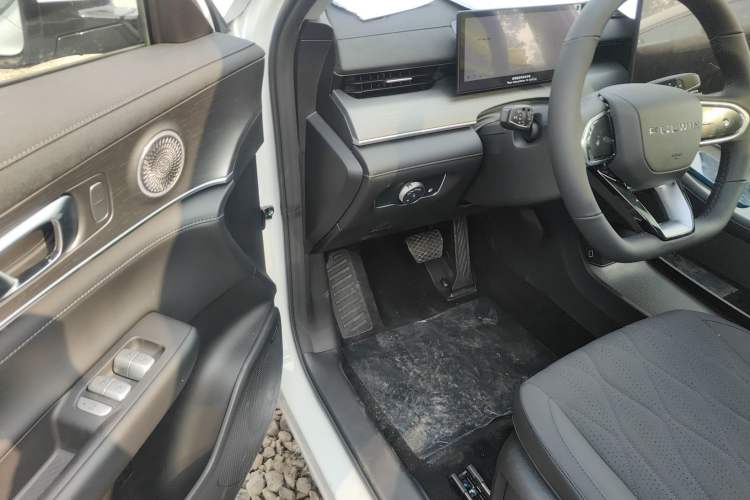 Used Chery Fengyun T8 2025 1.5T 130 km Comfort Edition 5-Seater
