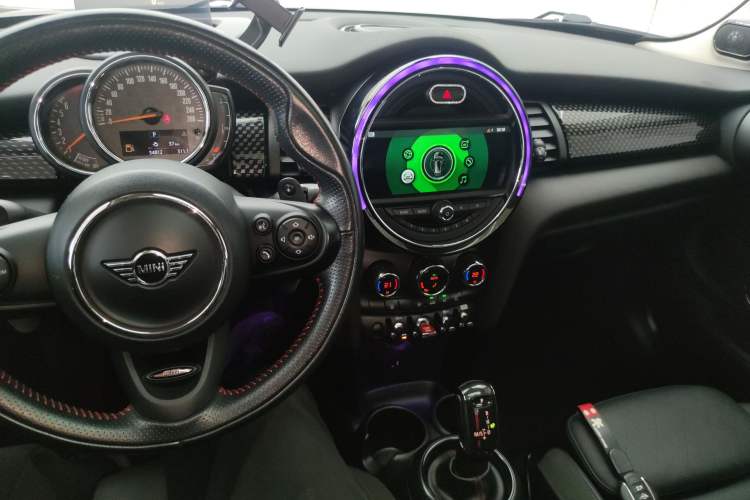 Used MINI 2018 2.0T COOPER S Classic Edition Center Console