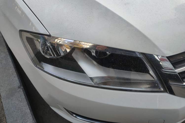 Used Volkswagen Gran Lavida 2013 1.6L Manual Comfort Model
