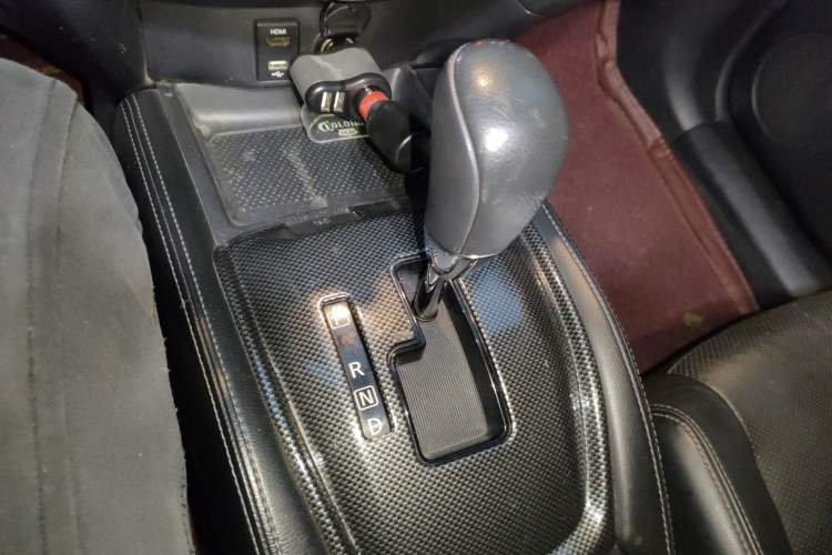 Used Nissan X-Trail 2014 2.0L CVT Comfort Edition 2WD Gear Lever