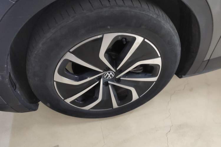 Used Volkswagen ID.4 X 2022 Pure Smart Edition Left Front Wheel Hub