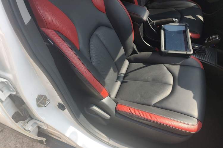 Used Luxgen U5 SUV 2017 1.6L CVT Jazz Edition
