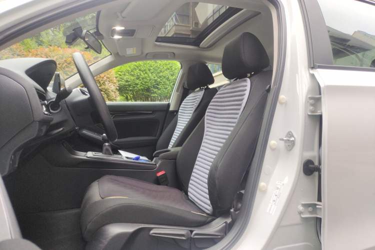 Used Honda Integra 2022 240TURBO Manual Exclusive Edition Left Front Seat