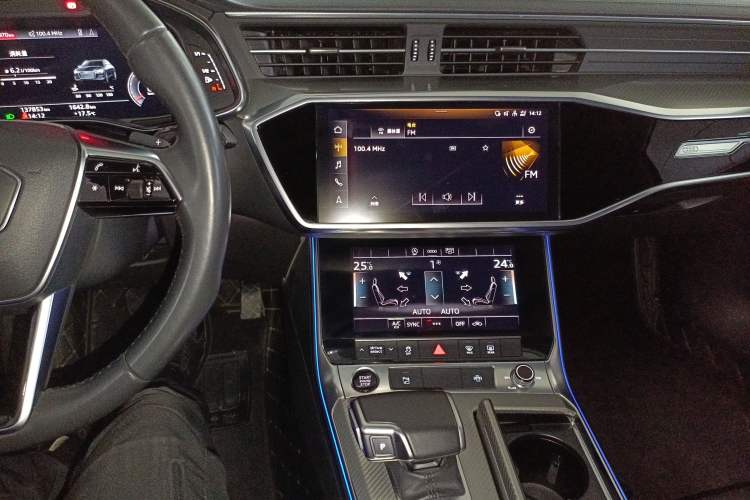 Used Audi A6L 2021 40 TFSI Luxury Prestige Edition Audio And AC Panel