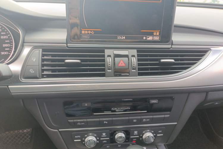 Used Audi A6L 2018 30th Anniversary Edition 35 TFSI Fashion Model
