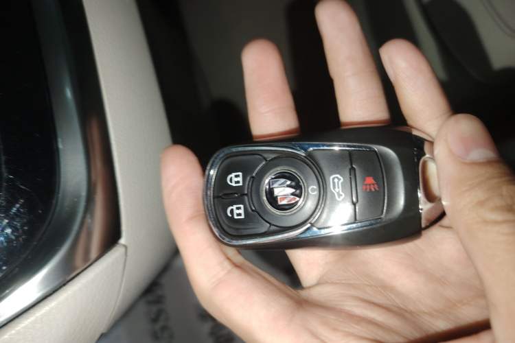 Used Buick GL8 2021 Land Cruiser Executive Class 652T Smart Luxury Model