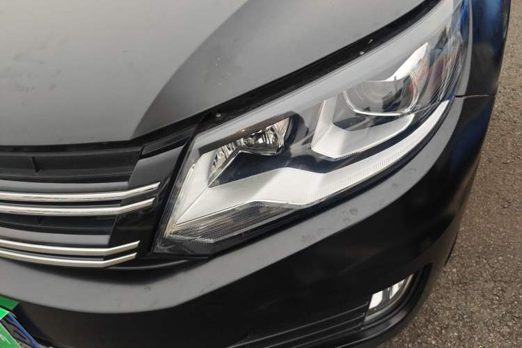 Used Volkswagen Tiguan L 2017 300TSI Automatic Two-Wheel Drive Silk Road Comfort Edition