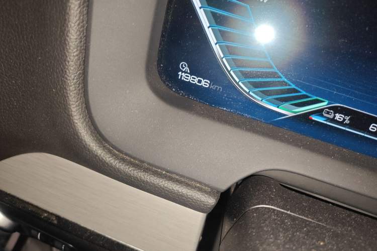 Used BYD Tang New Energy 2018 DM 2.0T All-Wheel Drive Smart Connectivity Luxury Model 7 Seats China V Emission Standard