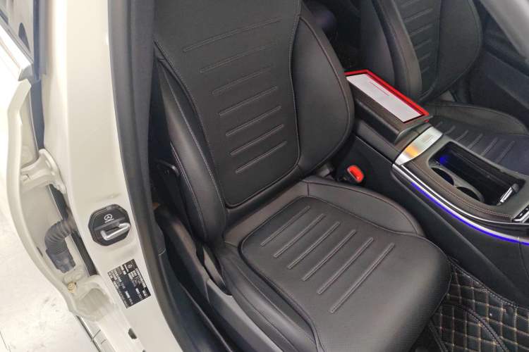 Used Mercedes-Benz C-Class 2024 Restyled C 260 L Sport Edition Right Front Seat