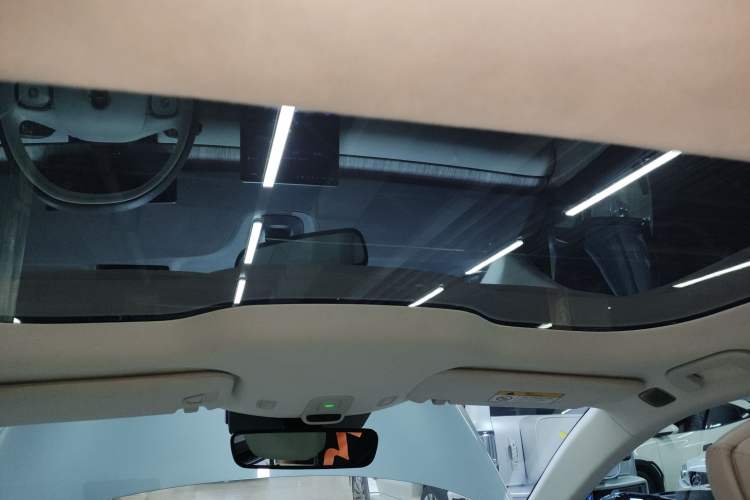 Used Nio ET7 2022 75 kWh Headliner