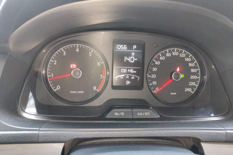 Used Volkswagen Gran Lavida 2013 1.6L Automatic Fashion Model
