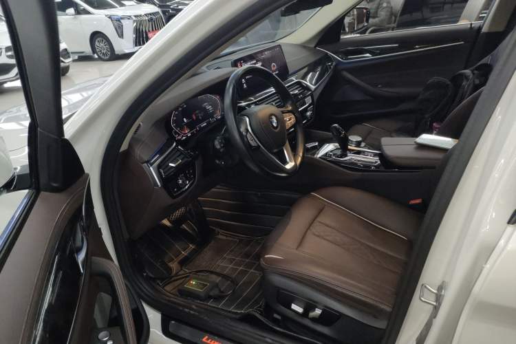 Used BMW 5 Series 2021 525Li Luxury Package