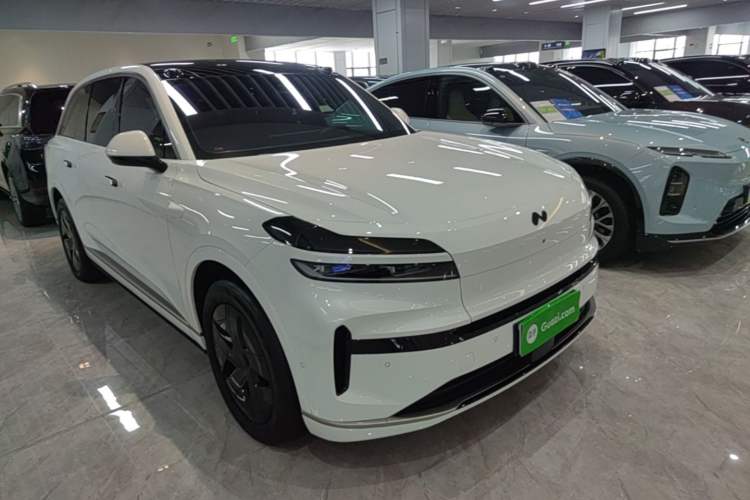 Used ONVO Luxeed L90 2025 Model—Pro Six-Seater Version