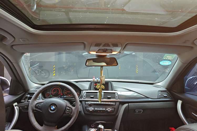 Used BMW 3 Series 2015 316i Active Edition Headliner