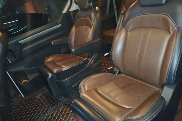 Used SAIC MAXUS G10 2014 2.0T Automatic Luxury Executive Edition