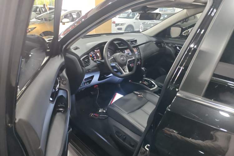 Used Nissan X-Trail 2023 Classic 2.0L Two-Wheel Drive Smart Connect & Comfort Edition
