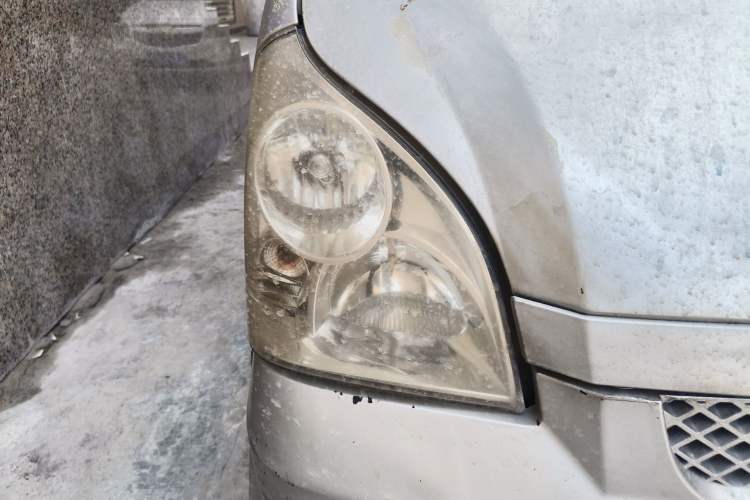 Used Wuling Rongguang 2012 1.2L Extended Basic Version LJY Right Front Headlight