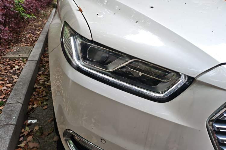 Used Ford Taurus 2017 EcoBoost 245 Flagship Model Right Front Headlight