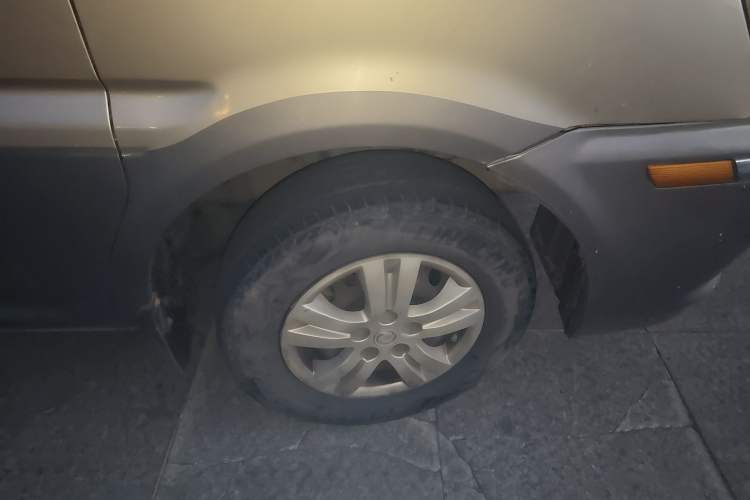 Used FORTHING Lingzhi 2012 Commercial Version 1.6L Base Model
