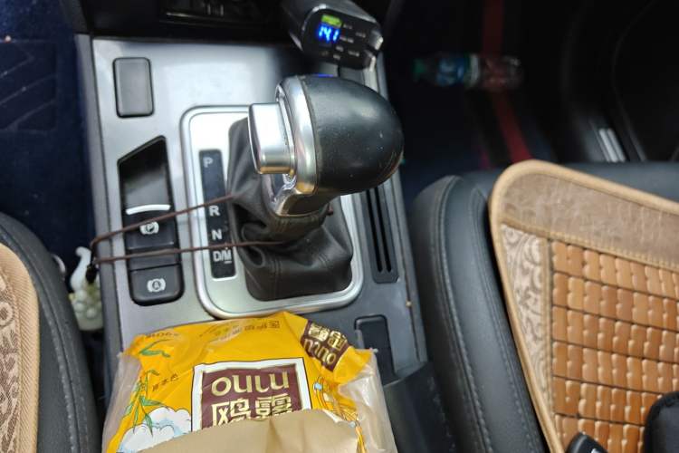 Used Haval H6 Coupe 2016 Blue Label 1.5T Automatic Two-Wheel Drive Urban Model Gear Lever