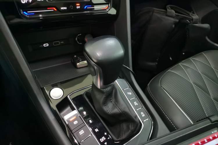 Used Volkswagen Tiguan L 2022 330TSI Automatic Two-Wheel Drive R-Line Enhanced Edition