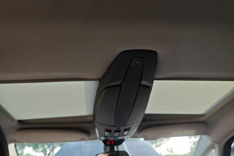 Used DS 5 2015 1.6T Luxury Edition THP160