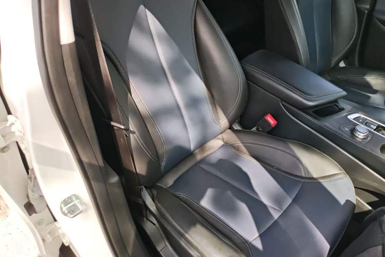 Used Buick Velite 6 2022 Connected & Shared PLUS Right Front Seat