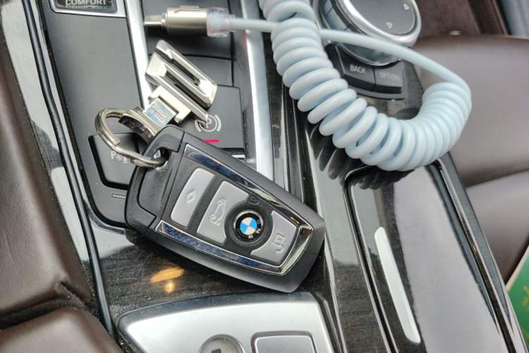 Used BMW 5 Series 2014 525Li Luxury Design Package Vehicle Key